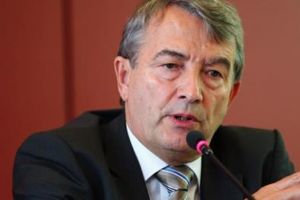 رئيس اتحاد الكرة الألماني: مقاطعة كأس العالم ليست خياراً مجدياً