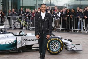 هاميلتون يؤكد ان تمديد التعاقد مع مرسيدس قادم