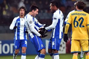 فوز بورتو على باتي يؤهل شاختار الأوكراني