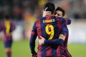 ميسي محطم الأرقام القياسية يسجل ثلاثة أهداف ويقود برشلونة للفوز على ابويل