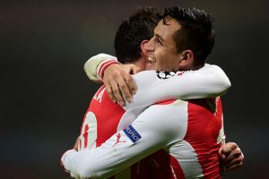 أرسنال يخرج من مواجهته لدورتموند بفوز صريح وتأهّل مريح