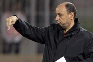 اعفاء حكيم شاكر من تدريب المنتخب الوطني وتشكيل لجنة لاختيار مدرب بديل