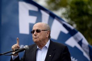 بلاتر 'كأس العالم عام 2022 ستقام في قطر'