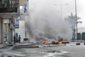 رائحة «مسيل الدموع» في سترة تمتزج  برائحة أوراق الانتخابات في «تاسعة العاصمة»