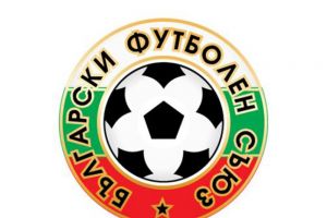 إيقاف مدافع بلغاري عشر مباريات بسبب محاولة الاعتداء على حكم