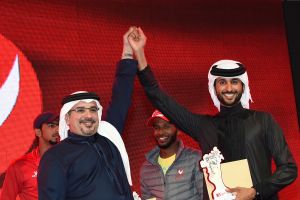 ولي العهد وناصر بن حمد يتوجان أبطال تحدي البحرين للترايثلون 