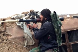 طيران التحالف الدولي والطيران السوري يغيران على مطار عسكري تحت سيطرة 'داعش'