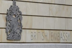 إعادة فتح سفارة بريطانيا بالقاهرة بعد توقف 9 أيام
