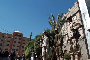 25 قتيلا بينهم 15 طفلا في هجوم على الحوثيين في اليمن