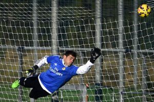 كاسياس يواصل رحلة العودة لمستواه بالتصدي لركلتي جزاء