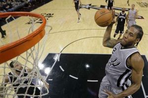 إصابة غريبة لنجم سان أنطونيو سبيرز ليونارد