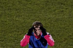 بيريز يؤكد بان بايل ليس للبيع