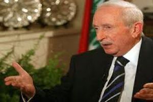 وفاة رئيس وزراء لبنان السابق عمر كرامي