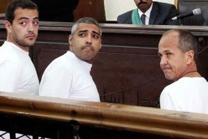 رئيس تحرير 'الشرق القطرية': توقعات بالإفراج عن صحفيي الجزيرة في مصر