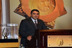 الشنو يشارك في ملتقى 'تجارب مبدعة' بجائزة محمد بن راشد للابداع الرياضي في دبي	