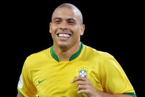 النجم البرازيلي رونالدو يريد اللعب في دوري الدرجة الثانية في الولايات المتحدة