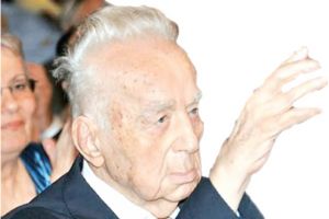 اللبناني سعيد عقل... شاعر ملهم أم عنصري «بغيض»