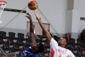 شاهد الصور...'المحرق' يفوز على 'النويدرات' بدوري السلة