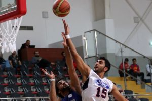 شاهد الصور... النجمة يفوز على مدينة عيسى في دوري زين البحرين لكرة السلة