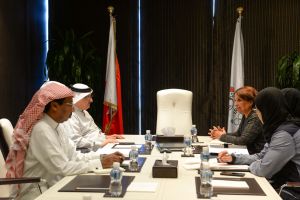 عسكر يطمئن على تحضيرات البعثة المشاركة بالدورة الخليجية لرياضة المرأة	