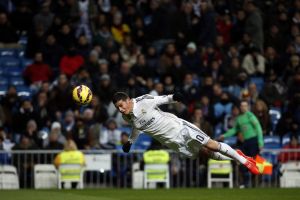 رودريغيز لاعب ريال مدريد يخضع لجراحة بعد إصابته بكسر في الساق