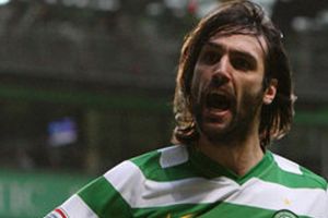 المهاجم اليوناني ساماراس يصل الرياض للانضمام إلى الهلال