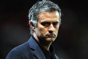 مورينيو يطالب بفرض عقوبات أكبر على مخالفة قواعد اللعب النظيف المالي