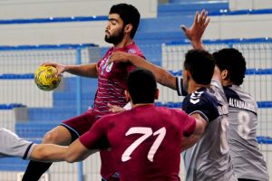 الشباب يتفوق على التضامن في دوري كرة اليد