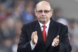 ماركاريان مدرباً جديداً لليونان