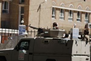 مصدر أمني يمني: اصابات جراء تفريق الحوثيين مسيرة بالرصاص في إب