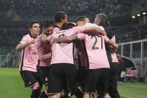 نابولي يسقط أمام باليرمو بالدوري الإيطالي