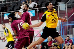 شاهد الصور... الأهلي يكسب الشباب في افتتاح 'سداسية الكبار' في دوري اليد