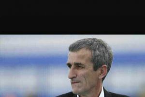 الرفاع يُقيل مدربه البرتغالي جاريدو ويتعاقد مع كاركايتش