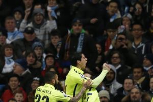 سواريز يضع برشلونة على مشارف ربع نهائي دوري ابطال اوروبا