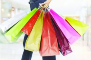 90 % من النساء مصابات بهوس الشراء