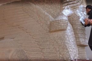 'داعش' يحطم متحف الموصل والنمرود