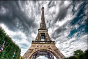 برج إيفل يعمل بطاقة الرياح