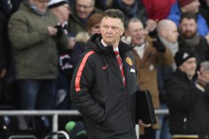 فان جال: يونايتد ينقصه هداف متميز