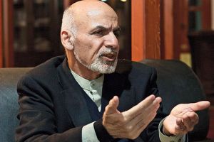 الرئيس الأفغاني يلغي زيارته إلى إيران ويدعو إلى مساعدة ضحايا الانهيارات الجليدية