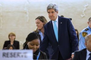 كيري يحذر نتانياهو من كشف تفاصيل المفاوضات حول النووي الإيراني