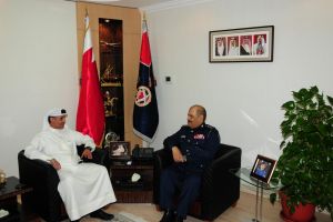 الحسن يشيد بالدور الذي تلعبه حلبة البحرين الدولية في خدمة الرياضيين