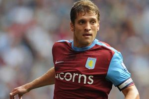 بتروف يعود لأستون فيلا في مهمة تدريبية وشيروود يرحب