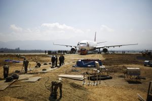 استئناف الرحلات في مطار نيبال الدولي بعد تعليقها أربعة أيام