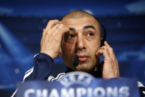 مدرب شالكه يشيد بأنشيلوتي ويصفه بالمدرب الفريد