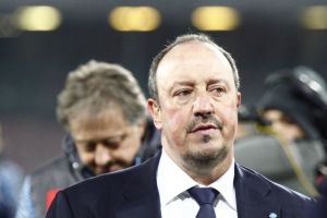 المدرب الاسباني بنيتز يرفض تكهنات بتراجع أداء نابولي