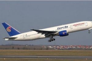 عودة 138 مصريا نازحا من ليبيا على طائرة من مطار جربا