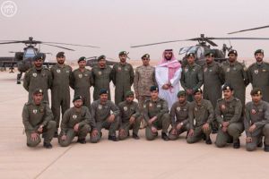 وزير الدفاع السعودي يتفقد القوات السعودية في الحدود مع العراق