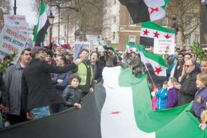 المنشقون السياسيون والعسكريون عن نظام الأسد في عزلة بانتظار المرحلة الانتقالية