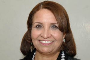 حياة بنت عبدالعزيز تلتقي رئيسة لجنة الكرة الطاولة العماني