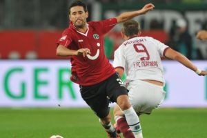 جلادباخ يتوصل لاتفاق من أجل ضم شتيندل لاعب هانوفر لخمس سنوات